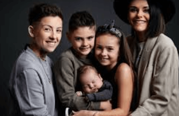 Cole and Abbie Howat Net Worth