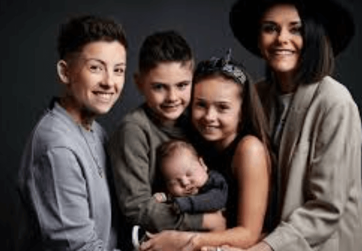 Cole and Abbie Howat Net Worth: The Couple's Financial Insights ...